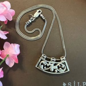 Silpada Floral Sterling Silver Curved Slide Pendant Wheat Chain Necklace N1472